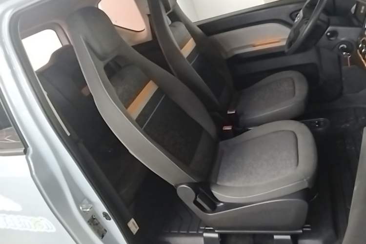 Used Wuling Hongguang MINIEV 2020 Enjoy Edition Lithium-Ion Battery Right Front Seat