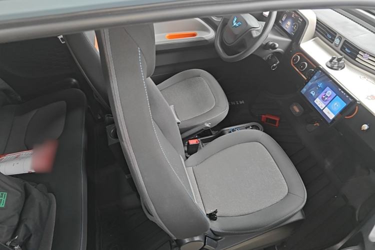 Used Wuling Hongguang MINIEV 2020 Enjoyment Model Lithium Iron Phosphate Right Front Seat