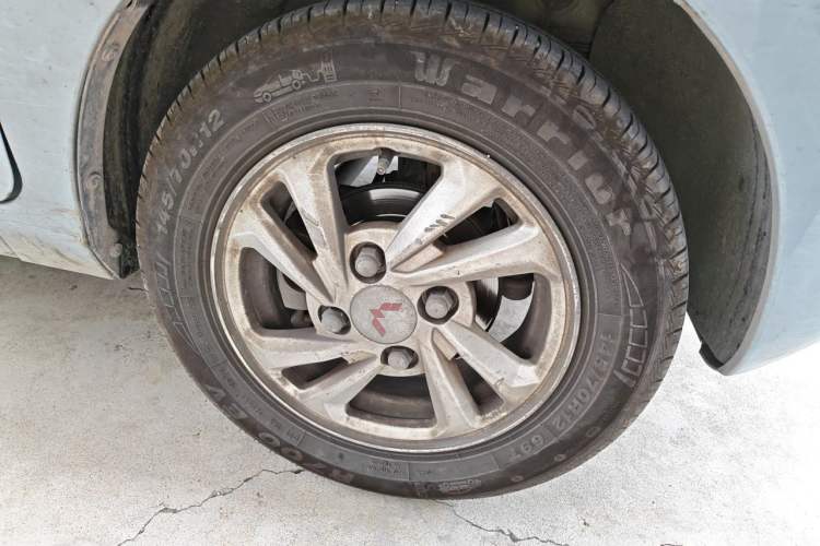 Used Wuling Hongguang MINIEV 2020 Zizai Version Lithium-NMC Right Front Wheel Hub