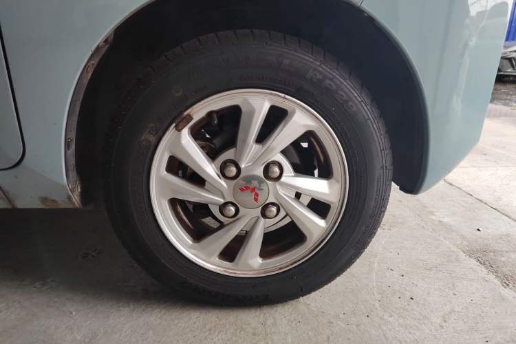 Used Wuling Hongguang MINIEV 2020 Enjoyment Model Lithium Iron Phosphate Right Front Wheel Hub