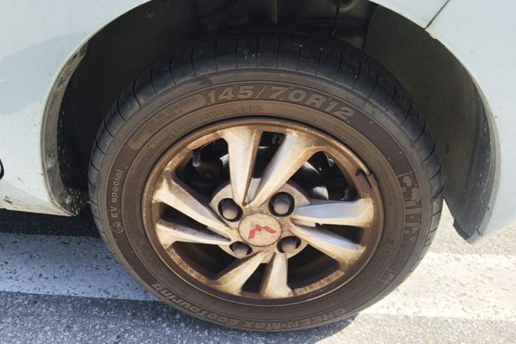 Used Wuling Hongguang MINIEV 2020 Freedom Version Lithium Iron Phosphate Right Front Wheel Hub