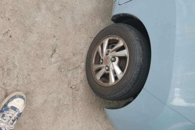 Used Wuling Hongguang MINIEV 2020 Enjoyment Model Lithium Iron Phosphate Right Front Wheel Hub