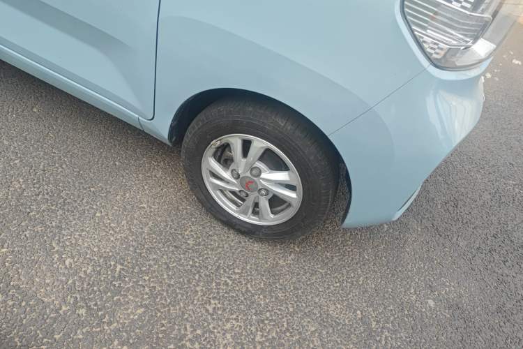 Used Wuling Hongguang MINIEV 2020 Freedom Version Lithium Iron Phosphate Right Front Wheel Hub