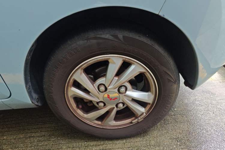 Used Wuling Hongguang MINIEV 2020 Enjoyment Model Lithium Iron Phosphate Right Front Wheel Hub
