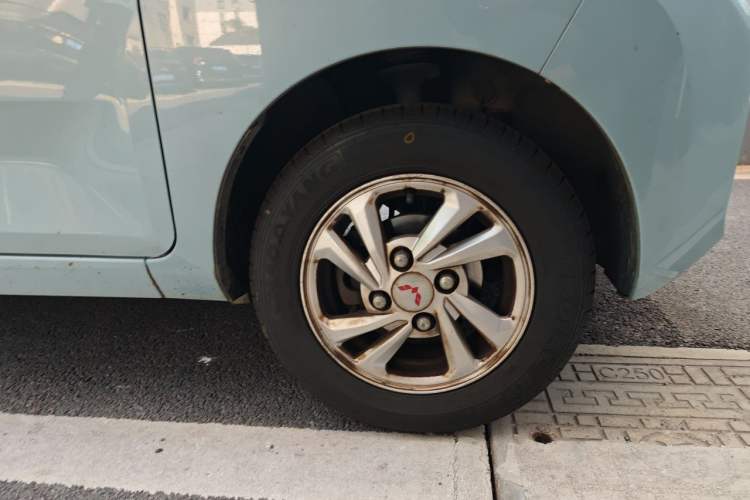 Used Wuling Hongguang MINIEV 2020 Enjoyment Model Lithium Iron Phosphate Right Front Wheel Hub