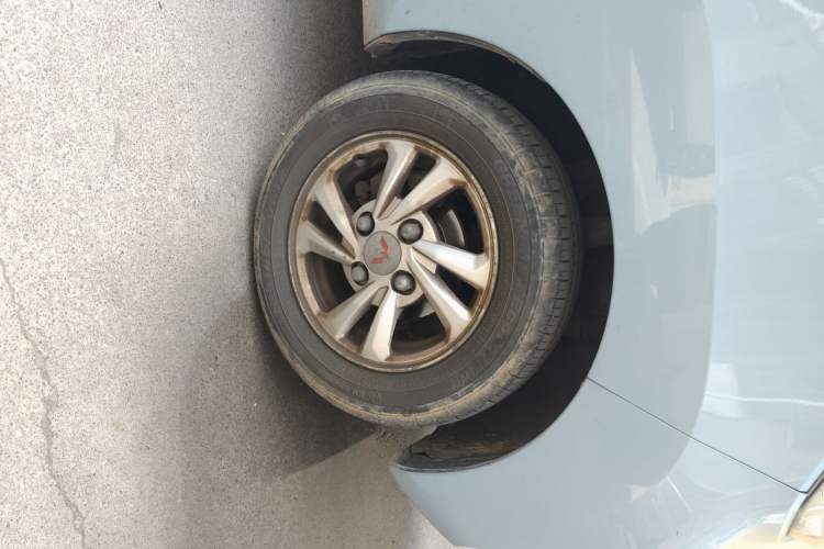 Used Wuling Hongguang MINIEV 2020 Freedom Version Lithium Iron Phosphate Right Front Wheel Hub