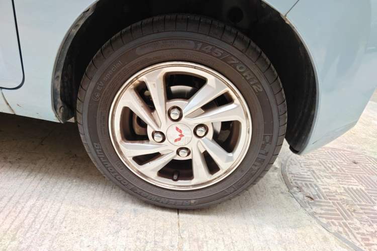 Used Wuling Hongguang MINIEV 2020 Enjoy Edition Lithium-Ion Battery Right Front Wheel Hub