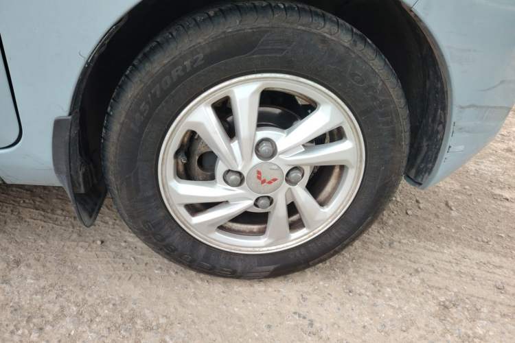 Used Wuling Hongguang MINIEV 2020 Enjoyment Model Lithium Iron Phosphate Right Front Wheel Hub