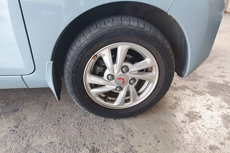 Used Wuling Hongguang MINIEV 2020 Enjoyment Model Lithium Iron Phosphate Right Front Wheel Hub