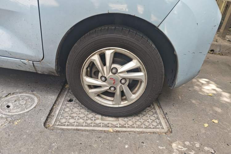 Used Wuling Hongguang MINIEV 2020 Enjoyment Model Lithium Iron Phosphate Right Front Wheel Hub
