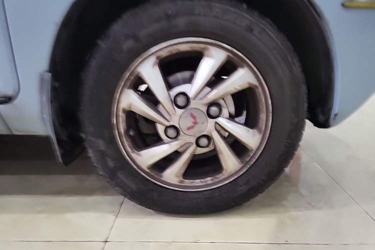 Used Wuling Hongguang MINIEV 2020 Enjoyment Model Lithium Iron Phosphate Right Front Wheel Hub
