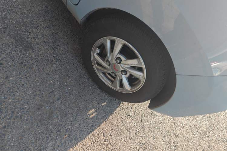 Used Wuling Hongguang MINIEV 2020 Enjoyment Model Lithium Iron Phosphate Right Front Wheel Hub