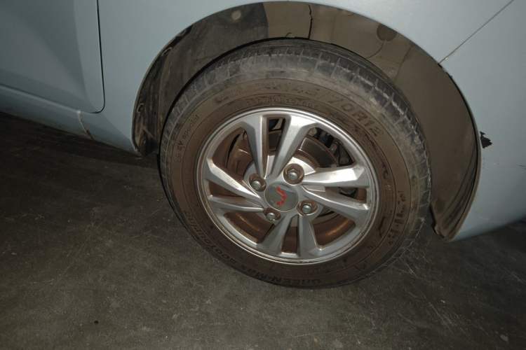 Used Wuling Hongguang MINIEV 2020 Zizai Version Lithium-NMC Right Front Wheel Hub