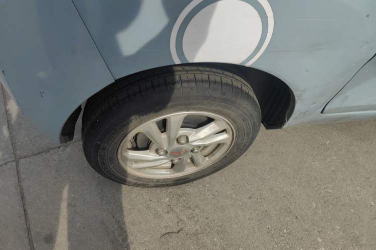 Used Wuling Hongguang MINIEV 2020 Freedom Version Lithium Iron Phosphate Right Front Wheel Hub