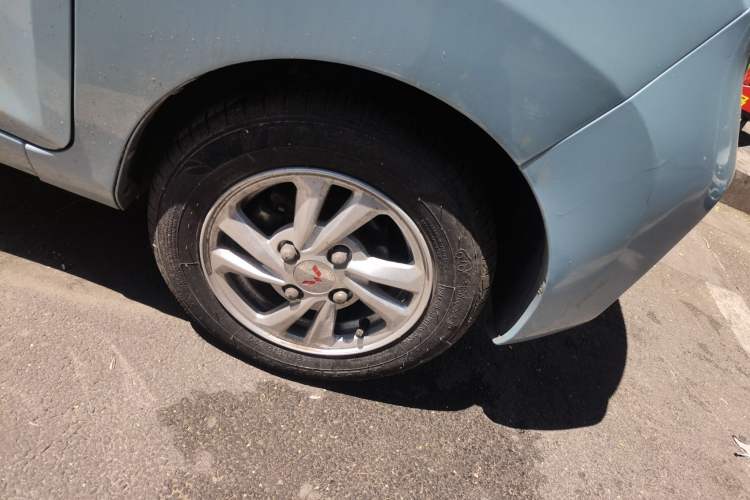 Used Wuling Hongguang MINIEV 2020 Enjoyment Model Lithium Iron Phosphate Right Front Wheel Hub