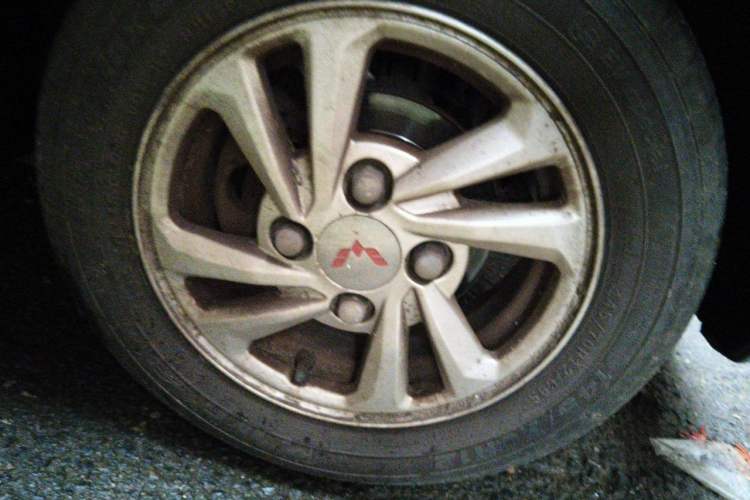 Used Wuling Hongguang MINIEV 2020 Freedom Version Lithium Iron Phosphate Right Front Wheel Hub
