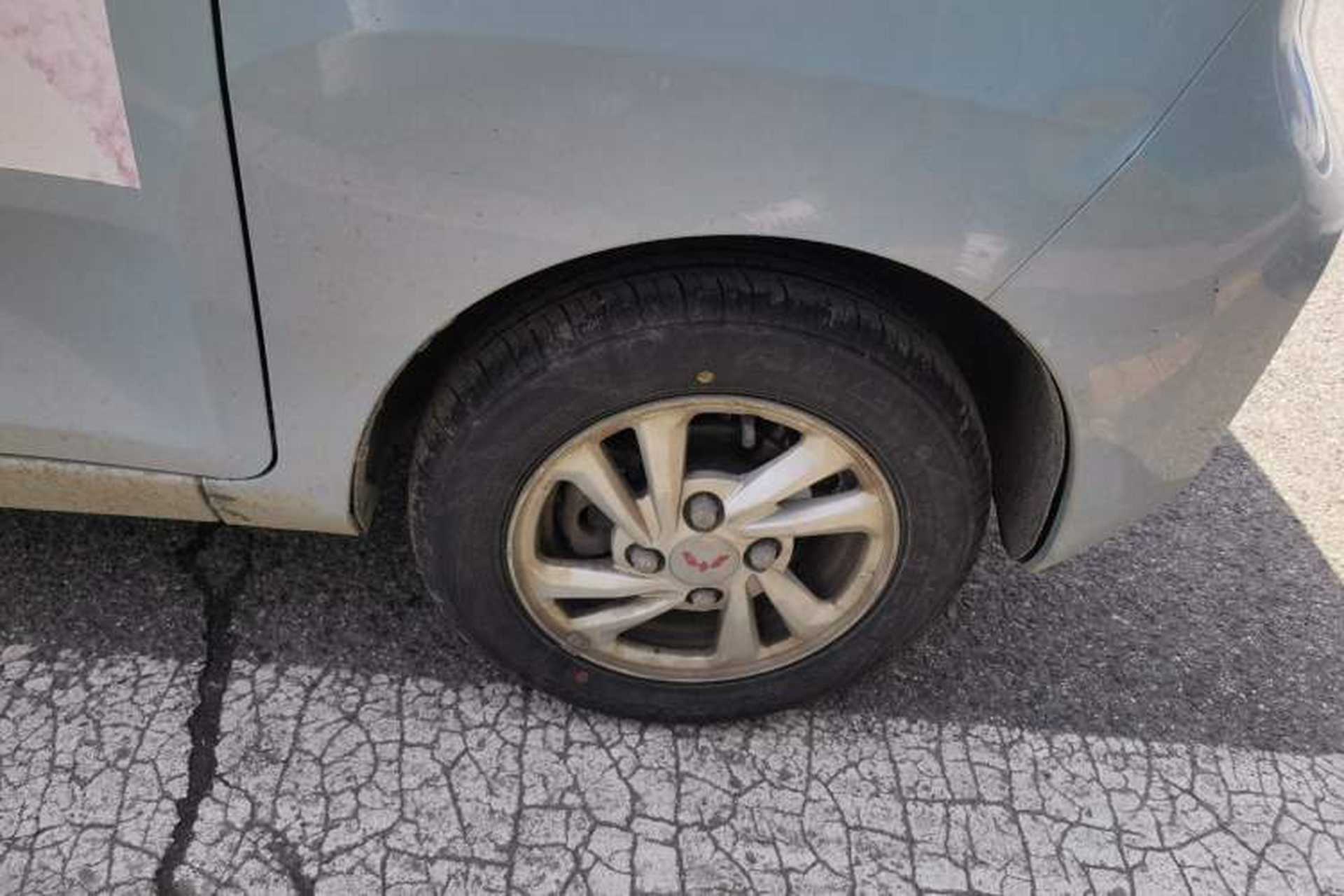 Used Wuling Hongguang MINIEV 2020 Freedom Version Lithium Iron Phosphate Right Front Wheel Hub