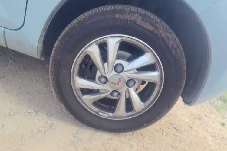 Used Wuling Hongguang MINIEV 2020 Freedom Version Lithium Iron Phosphate Right Front Wheel Hub