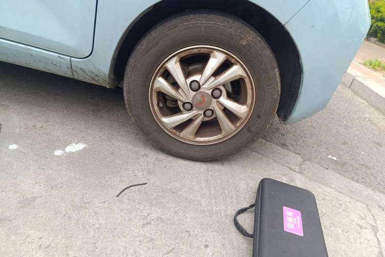 Used Wuling Hongguang MINIEV 2020 Zizai Version Lithium-NMC Right Front Wheel Hub