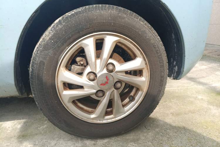 Used Wuling Hongguang MINIEV 2020 Enjoyment Model Lithium Iron Phosphate Right Front Wheel Hub