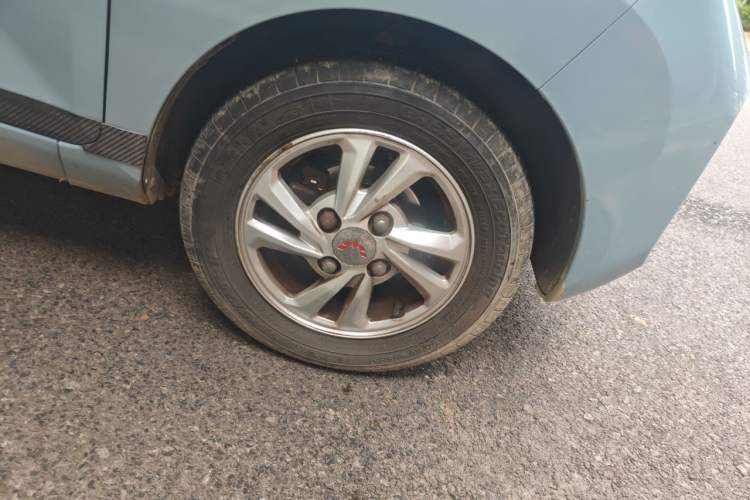 Used Wuling Hongguang MINIEV 2020 Zizai Version Lithium-NMC Right Front Wheel Hub
