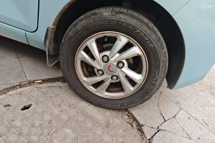 Used Wuling Hongguang MINIEV 2020 Freedom Version Lithium Iron Phosphate Right Front Wheel Hub
