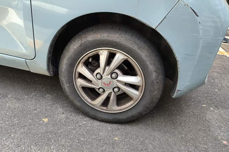 Used Wuling Hongguang MINIEV 2020 Enjoyment Model Lithium Iron Phosphate Right Front Wheel Hub