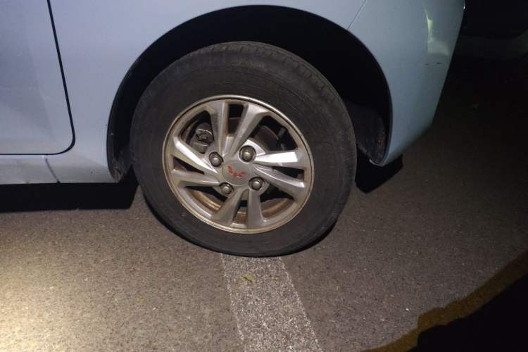 Used Wuling Hongguang MINIEV 2020 Freedom Version Lithium Iron Phosphate Right Front Wheel Hub