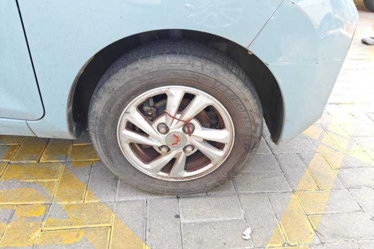 Used Wuling Hongguang MINIEV 2020 Freedom Version Lithium Iron Phosphate Right Front Wheel Hub