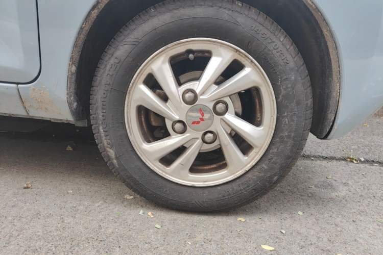 Used Wuling Hongguang MINIEV 2020 Enjoyment Model Lithium Iron Phosphate Right Front Wheel Hub