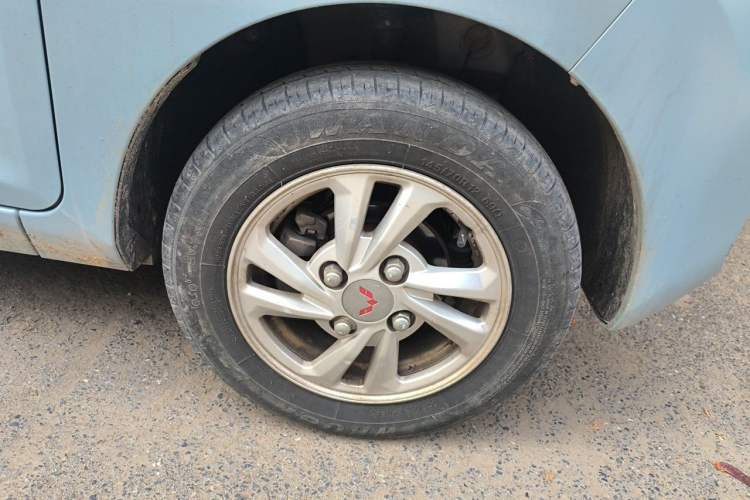 Used Wuling Hongguang MINIEV 2020 Freedom Version Lithium Iron Phosphate Right Front Wheel Hub