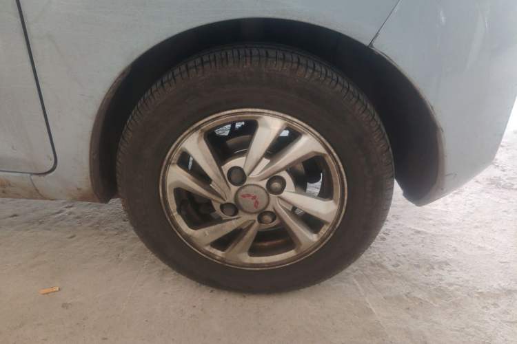 Used Wuling Hongguang MINIEV 2020 Enjoy Edition Lithium-Ion Battery Right Front Wheel Hub