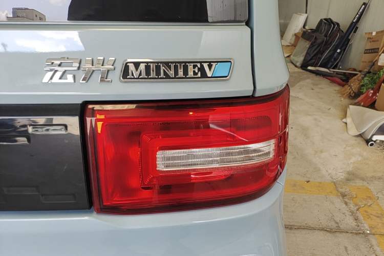 Used Wuling Hongguang MINIEV 2020 Freedom Version Lithium Iron Phosphate Right Rear Taillight