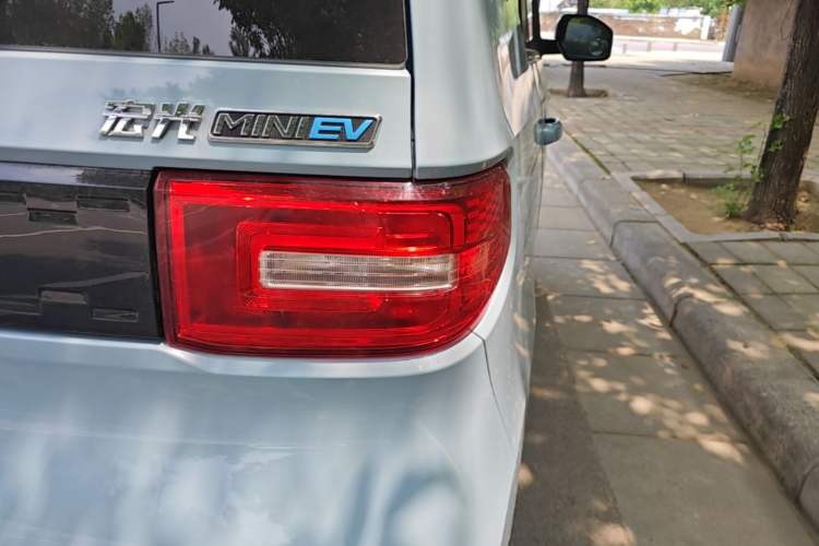 Used Wuling Hongguang MINIEV 2020 Enjoy Edition Lithium-Ion Battery Right Rear Taillight