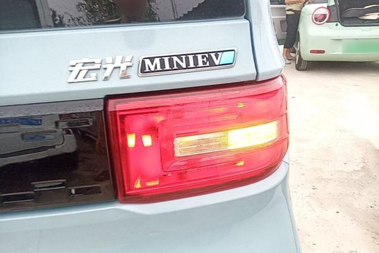 Used Wuling Hongguang MINIEV 2020 Freedom Version Lithium Iron Phosphate Right Rear Taillight