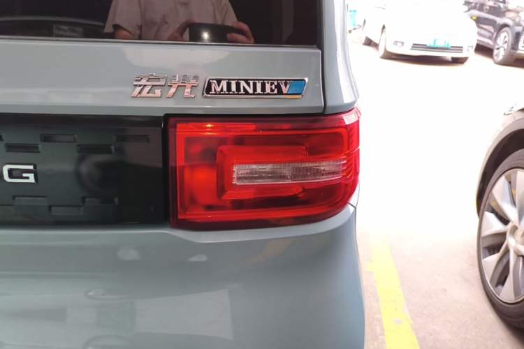 Used Wuling Hongguang MINIEV 2020 Freedom Version Lithium Iron Phosphate Right Rear Taillight