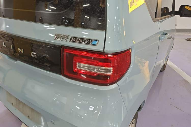 Used Wuling Hongguang MINIEV 2020 Freedom Version Lithium Iron Phosphate Right Rear Taillight