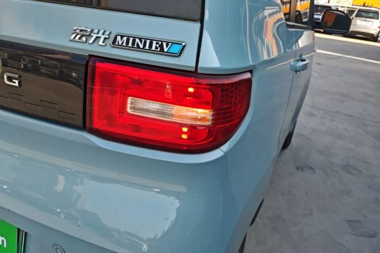Used Wuling Hongguang MINIEV 2020 Freedom Version Lithium Iron Phosphate Right Rear Taillight