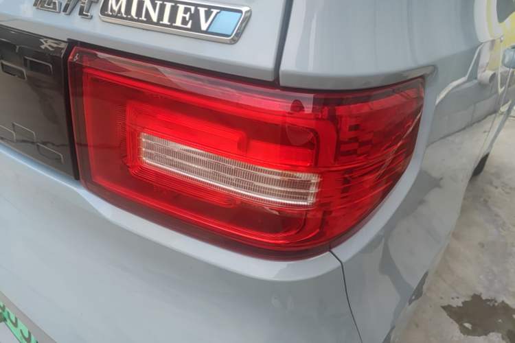 Used Wuling Hongguang MINIEV 2020 Enjoyment Model Lithium Iron Phosphate Right Rear Taillight