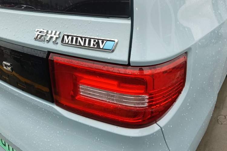 Used Wuling Hongguang MINIEV 2020 Enjoyment Model Lithium Iron Phosphate Right Rear Taillight