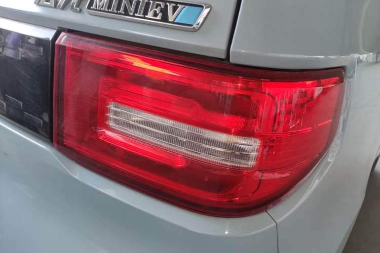 Used Wuling Hongguang MINIEV 2020 Freedom Version Lithium Iron Phosphate Right Rear Taillight