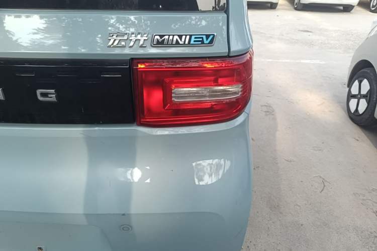 Used Wuling Hongguang MINIEV 2020 Freedom Version Lithium Iron Phosphate Right Rear Taillight