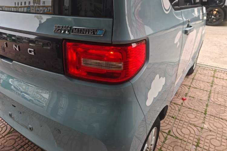 Used Wuling Hongguang MINIEV 2020 Enjoyment Model Lithium Iron Phosphate Right Rear Taillight