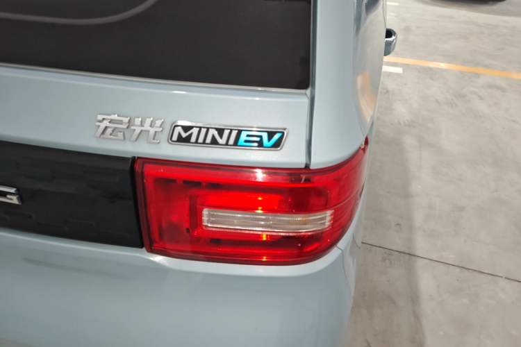 Used Wuling Hongguang MINIEV 2020 Enjoyment Model Lithium Iron Phosphate Right Rear Taillight