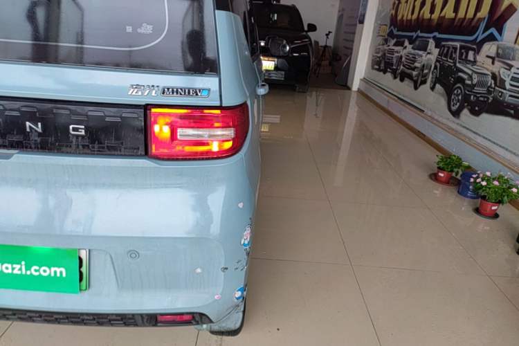 Used Wuling Hongguang MINIEV 2020 Freedom Version Lithium Iron Phosphate Right Rear Taillight