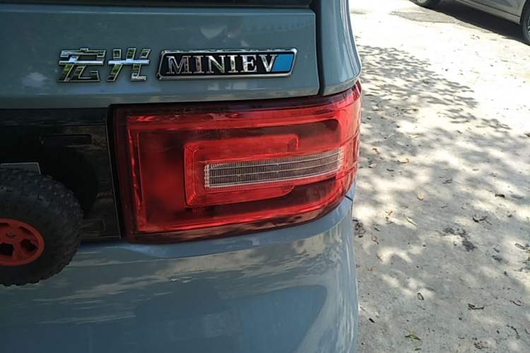 Used Wuling Hongguang MINIEV 2020 Enjoyment Model Lithium Iron Phosphate Right Rear Taillight