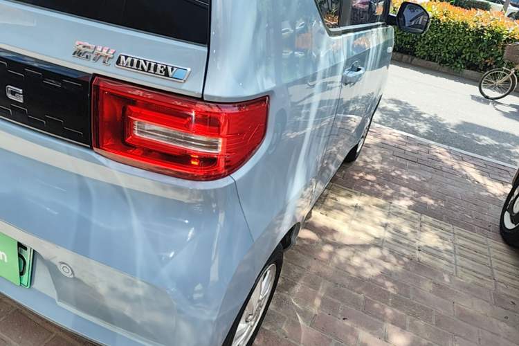 Used Wuling Hongguang MINIEV 2020 Enjoyment Model Lithium Iron Phosphate Right Rear Taillight