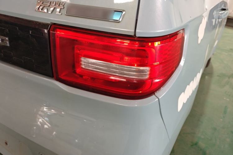 Used Wuling Hongguang MINIEV 2020 Freedom Version Lithium Iron Phosphate Right Rear Taillight