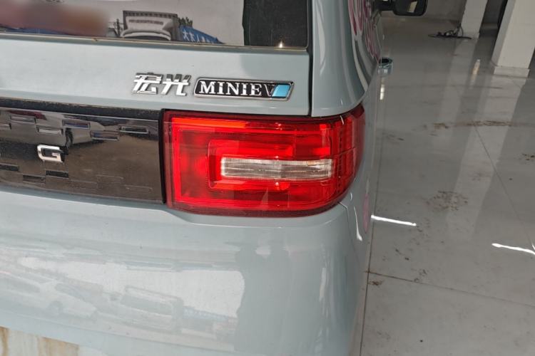 Used Wuling Hongguang MINIEV 2020 Freedom Version Lithium Iron Phosphate Right Rear Taillight