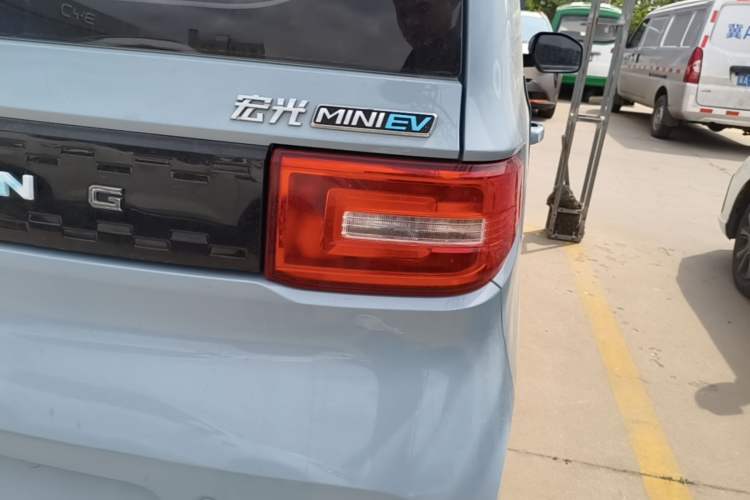 Used Wuling Hongguang MINIEV 2020 Zizai Version Lithium-NMC Right Rear Taillight